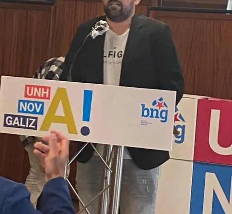 Manu Carb&oacute;n
